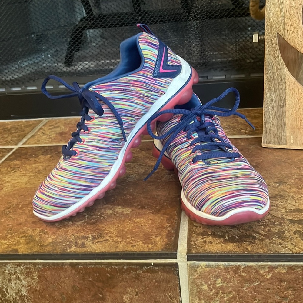 Ladies Sketchers Sneakers Size 7